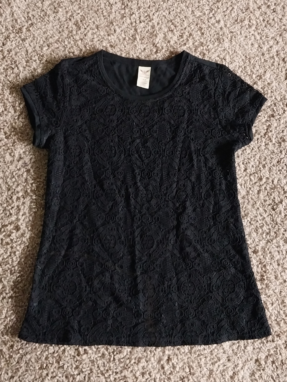 Black Lace Front Top Excellent Condition